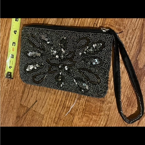 Charming Charlie RSVP beaded and sequined wristlet purse - Picture 6 of 7